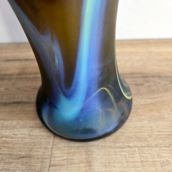 Hand blown Phoenician art glass wavy ages vase. - Picture 4 of 8